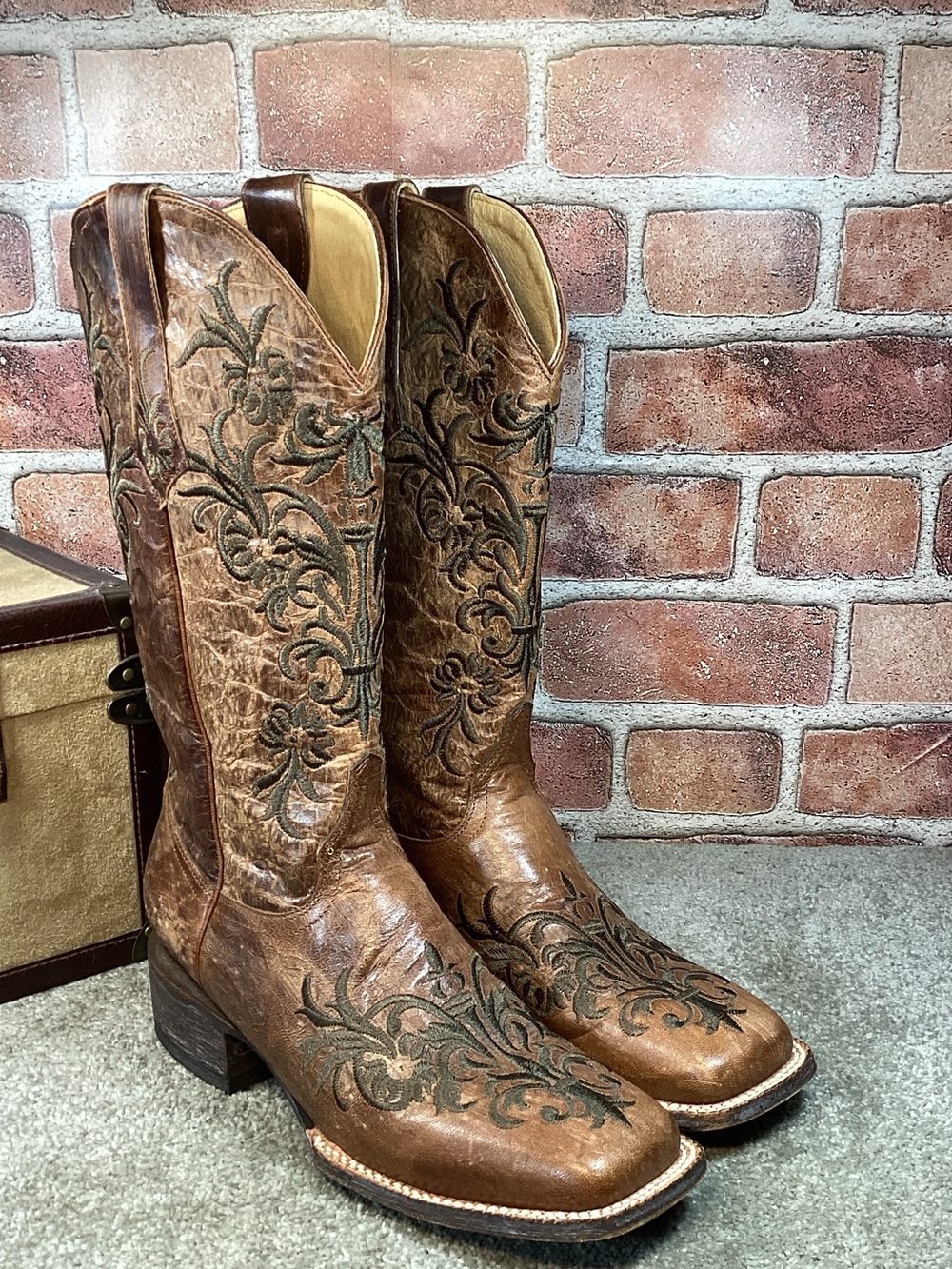 Cavenders womens brown square toe western cowboy boots size 9 B